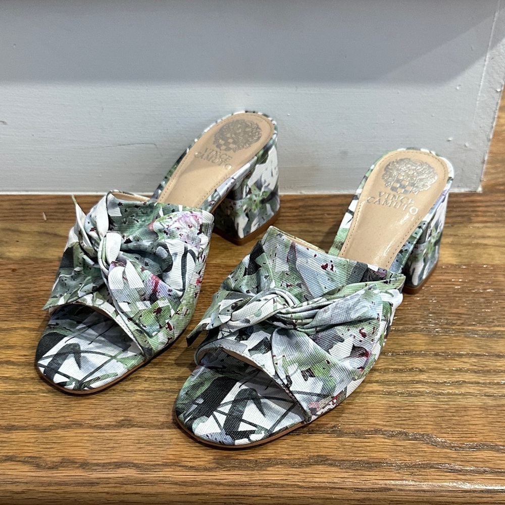 Vince Camuto Green Floral Heels
